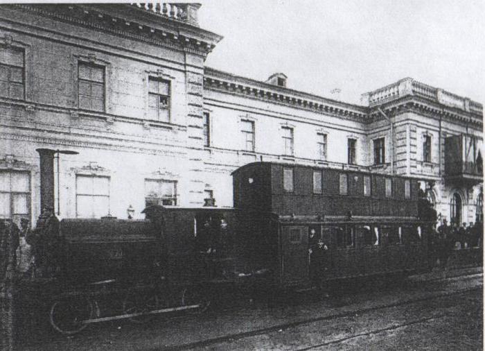 历史的双层火车在俄罗斯