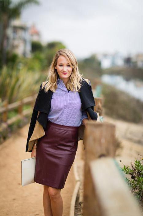 what to wear with Burgundy skirt pencil