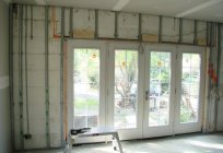Cómo alinear la pared gipsokartonom cuando se realiza una reparación del apartamento?