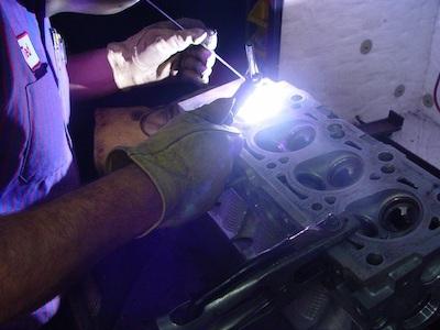 修理のシリンダーヘッドVAZ2112
