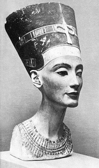 królowa egiptu nefertiti