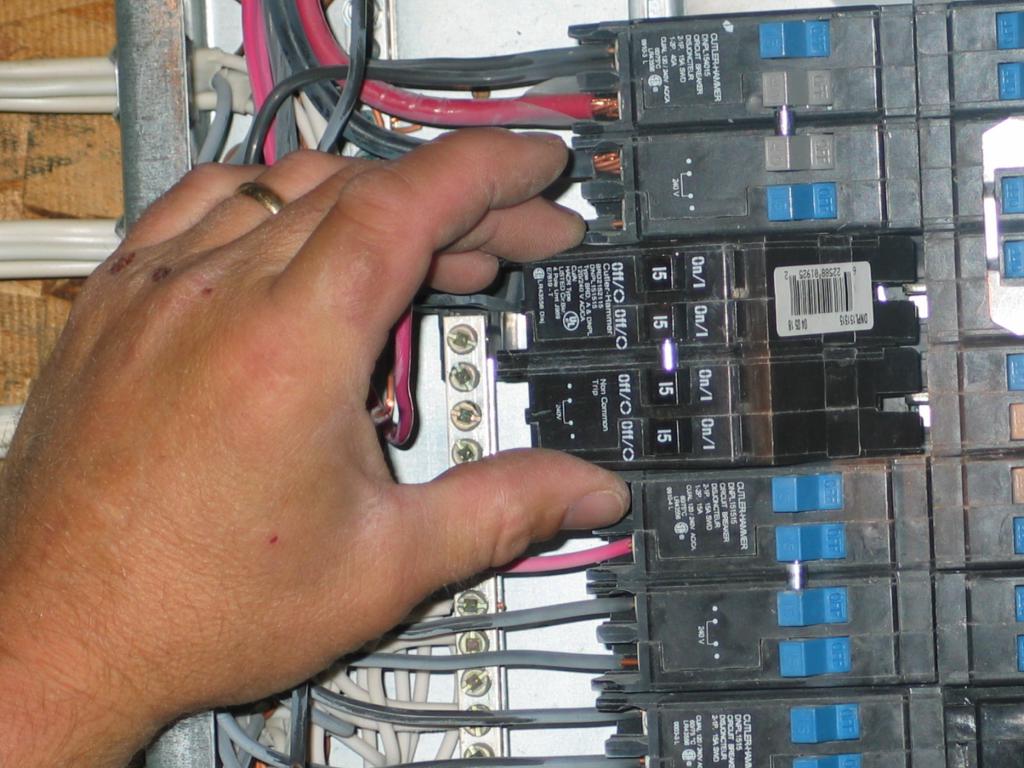 RCD w panelu elektrycznym urządzenia