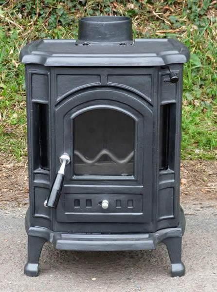 stove with cast iron burners