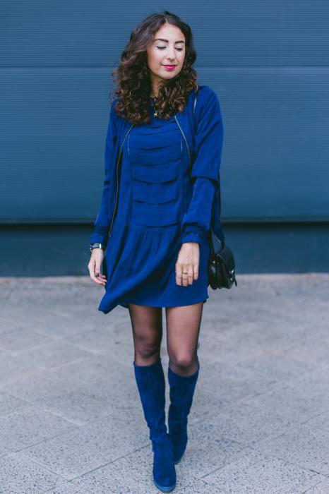 vestidos de azul escuro cor