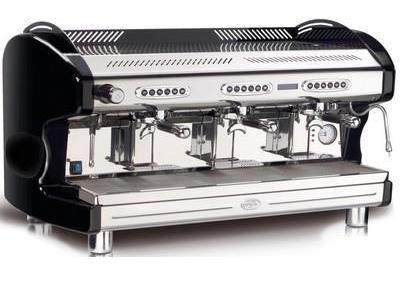 المهنية آلة القهوة على مقهى