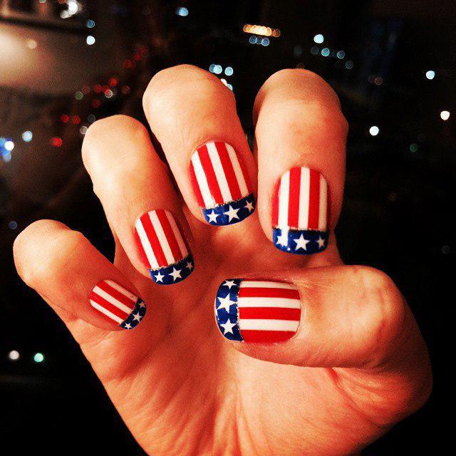 manicure amerykańską flagę
