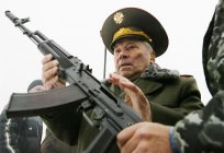 米哈伊尔*卡拉什尼科夫冲锋枪. 传记的设计的小武器