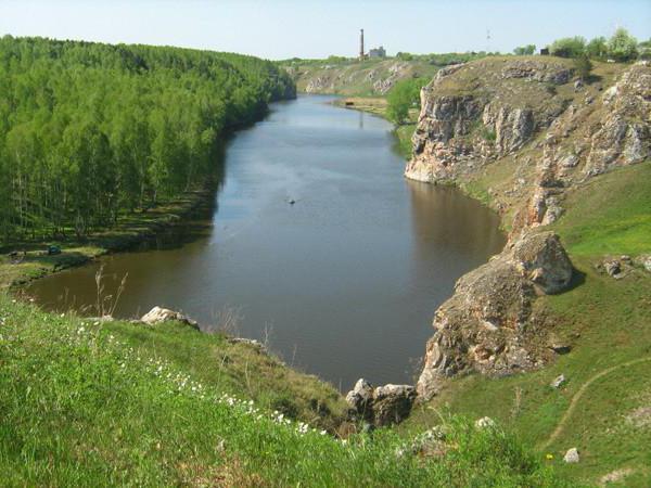 el río kamenka de la región de sverdlovsk