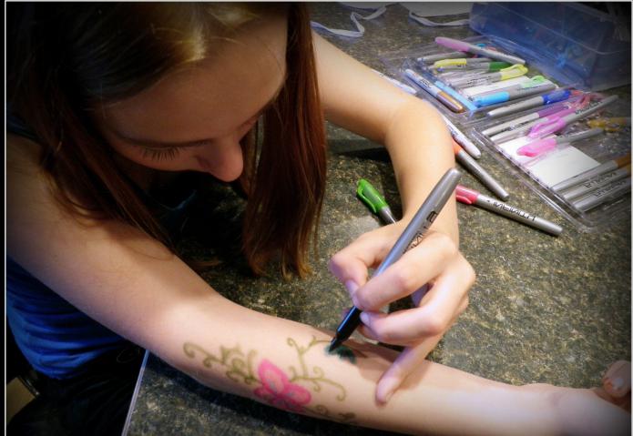 how to draw on a hand tattoo pen