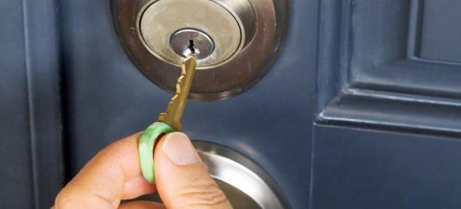 to change door lock cylinder