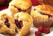Homemade muffins: recipe with jam