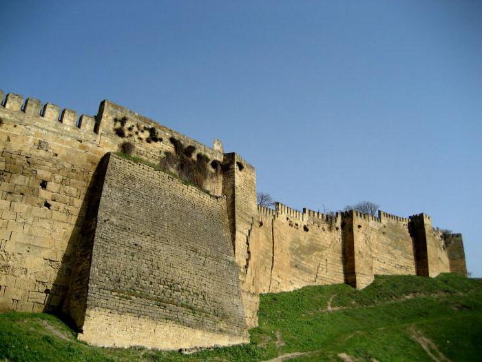 дербентська стіна в Дербенті фото