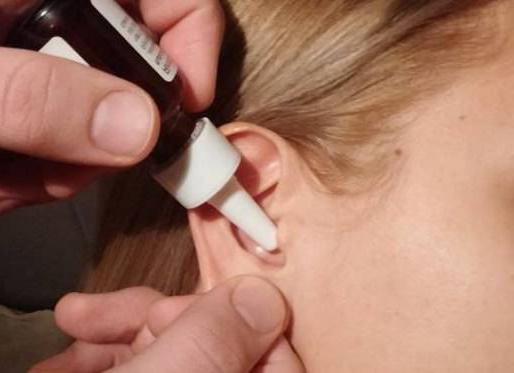 boric alcohol in the ear application instructions