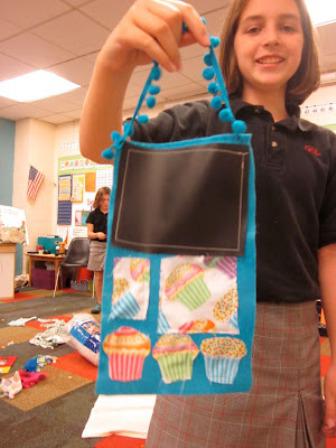 Taschen im Schrank für den Kindergarten