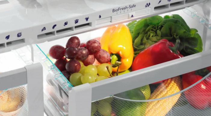 the crisper drawer in the refrigerator that it
