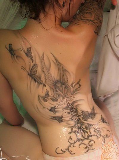 tatuagem para as meninas de costas