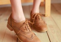 Damen Schnür-Schuhe ohne Absatz: Modelle, modische Kombinationen und Tricks