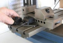 Schraubstock Werkzeugmaschinen: Merkmale, Eigenschaften, Typen und Arten