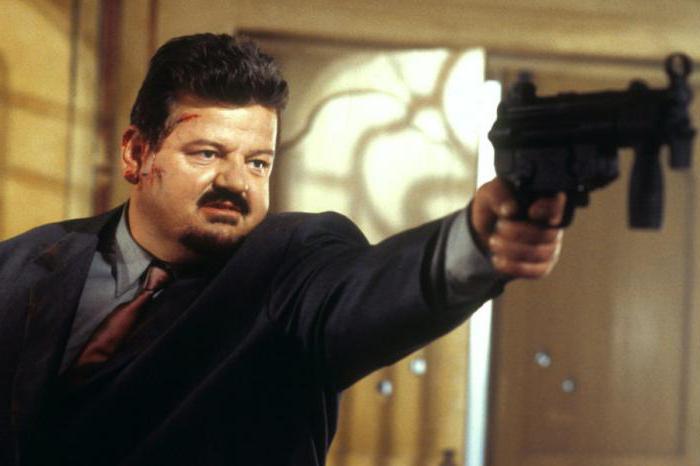 Robbie Coltrane height and weight