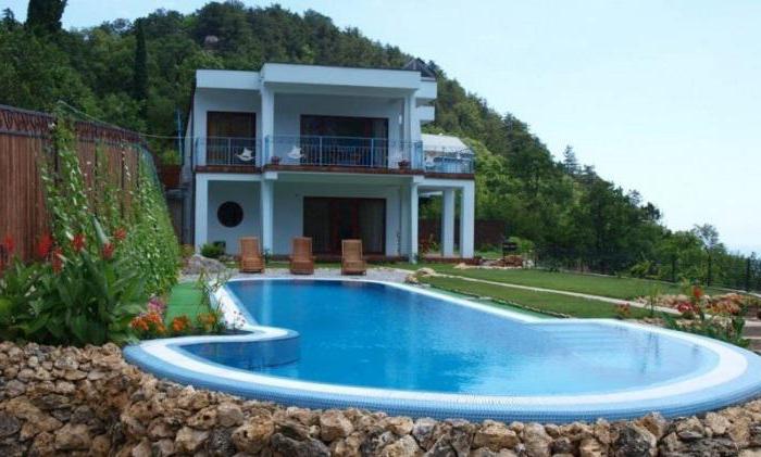度假村的克里米亚有一个游泳池