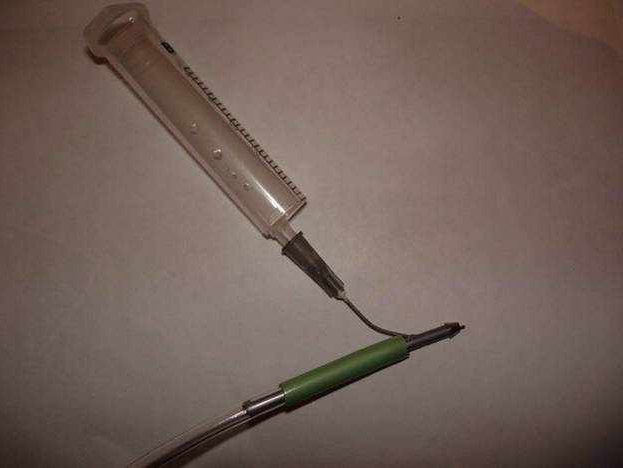 airbrush from a syringe