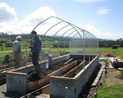 mounting of polycarbonate greenhouses