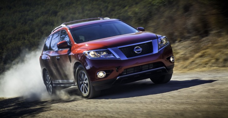 features of the nissan pathfinder 3