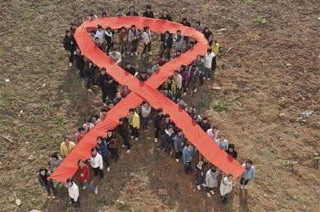 wie viele Kinder mit HIV Leben