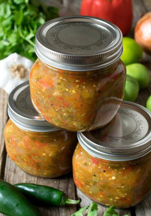 green tomatoes spicy for the winter without sterilization