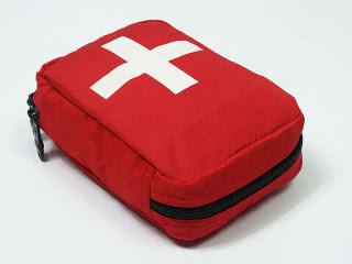 first aid kit trekking
