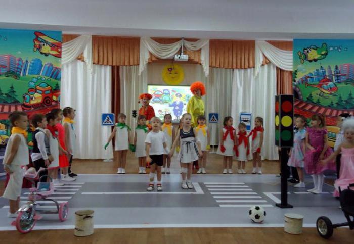 international day of traffic lights in the kindergarten