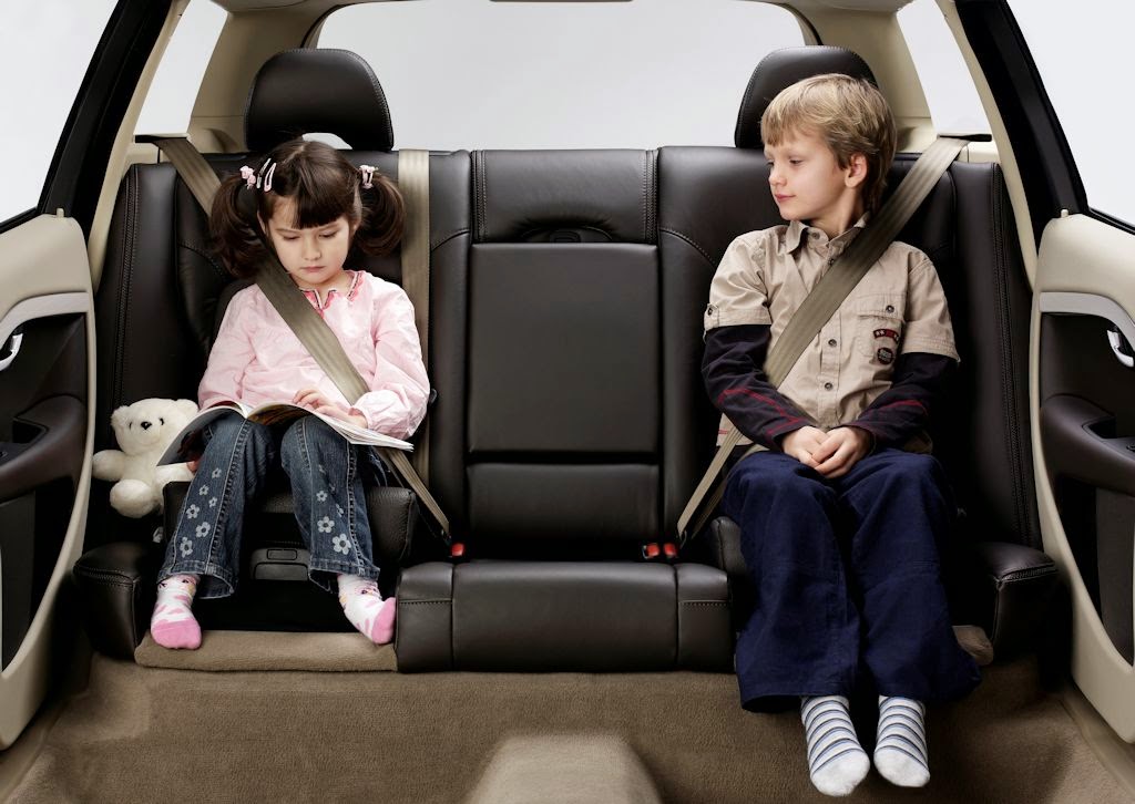 Children in booster seats Isofix