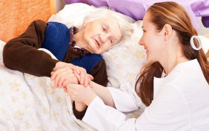 Pflege für inkompetent älteren Menschen