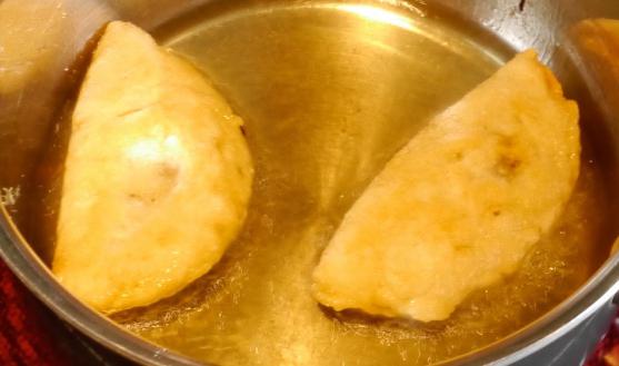 how to fry pasties in a slow cooker