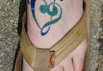 Ciało jako środek wyrazu: co oznacza klucz wiolinowy (tatuaż)