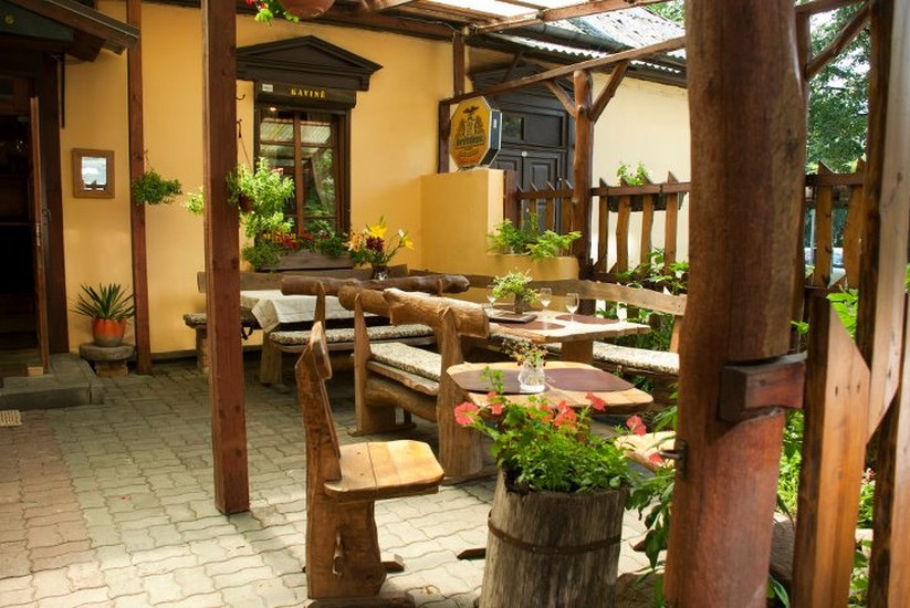 Restaurant "Senoji Trobele"
