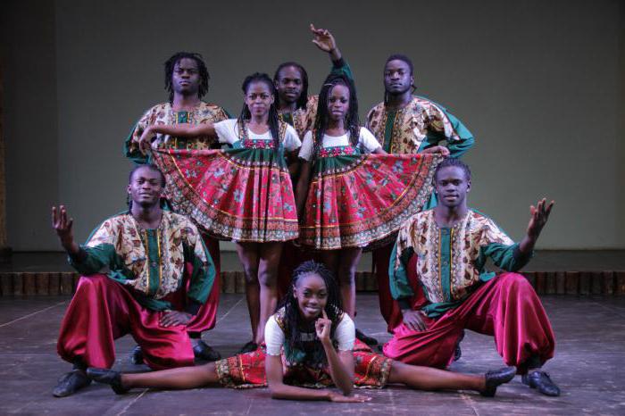 el show africana de pueblo en sukko