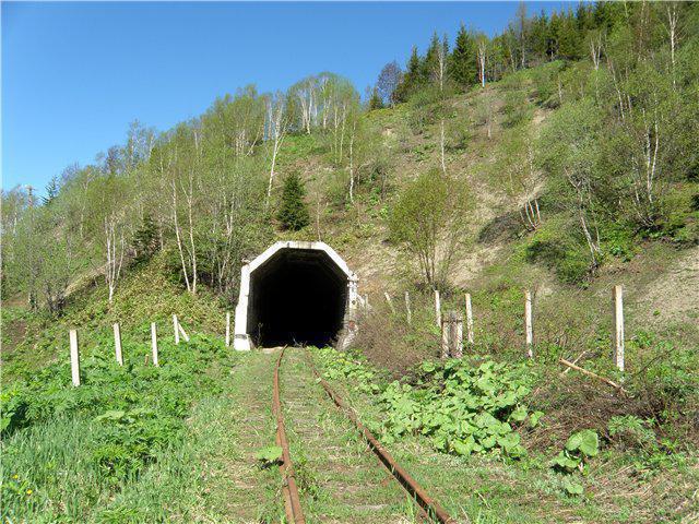 estalinista de un túnel en la isla de sakhalin