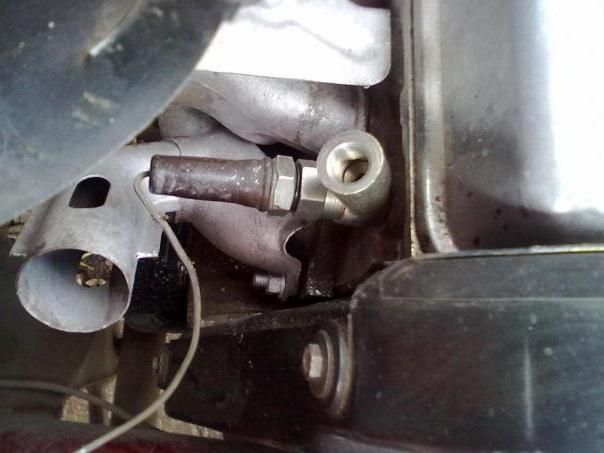 Location of oil pressure switch