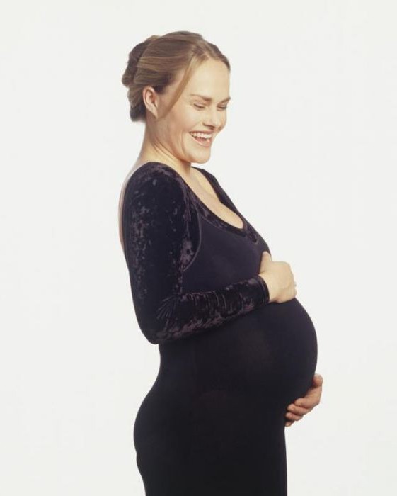 black stool during pregnancy cause