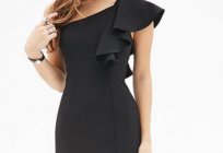 Dresses with ruffles on the shoulders - clothes for lovers of femininity and elegance