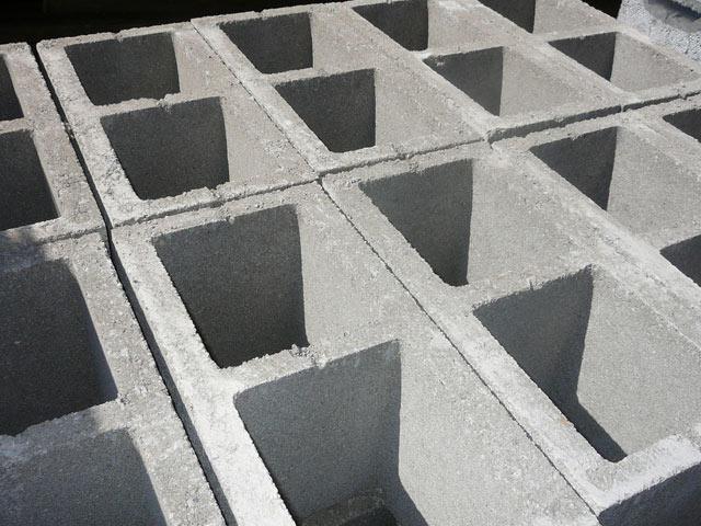 a alvenaria de blocos de concreto