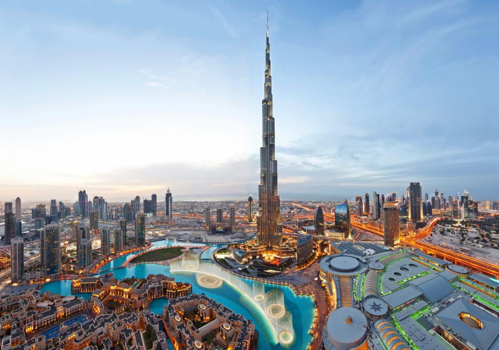 a panoramic view of the Burj Khalifa