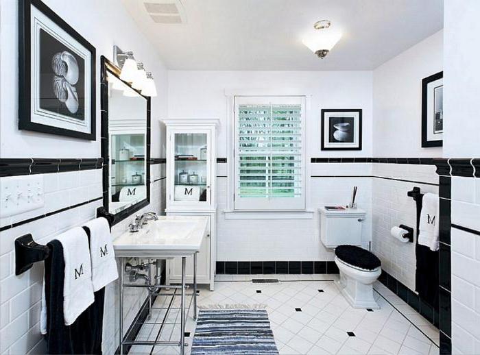 чорно біла ванна кімната
