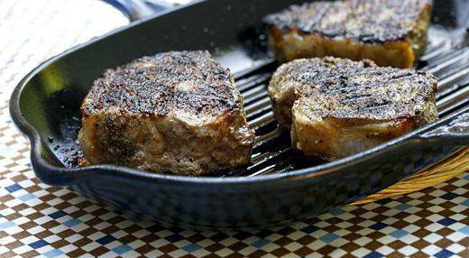domuz eti kemiksiz pirzolanın fırında yemek tarifleri ile fotoğraf