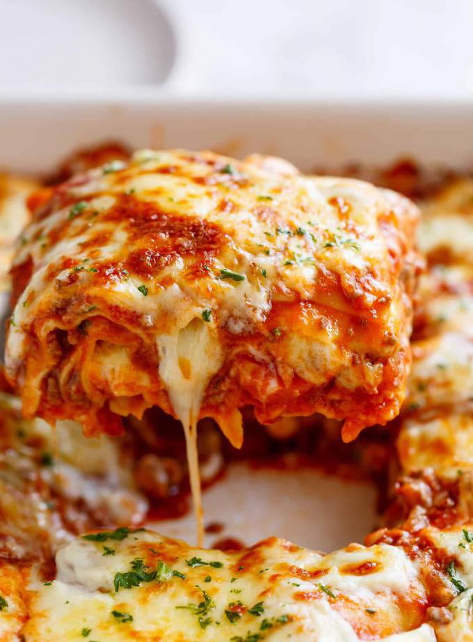 Klasyczna włoska lasagne