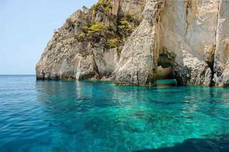 समुद्र के तट washes ग्रीस
