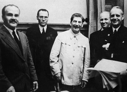 der Vertrag Molotow-Ribbentrop