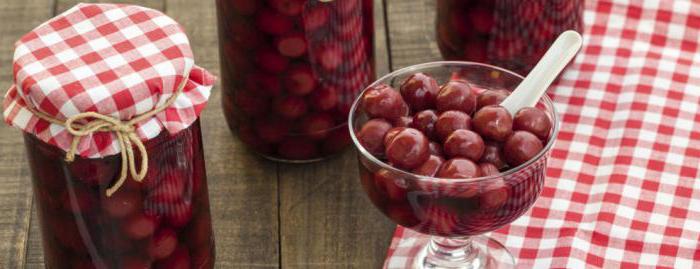 la compota de cerezas en el invierno sin esterilización