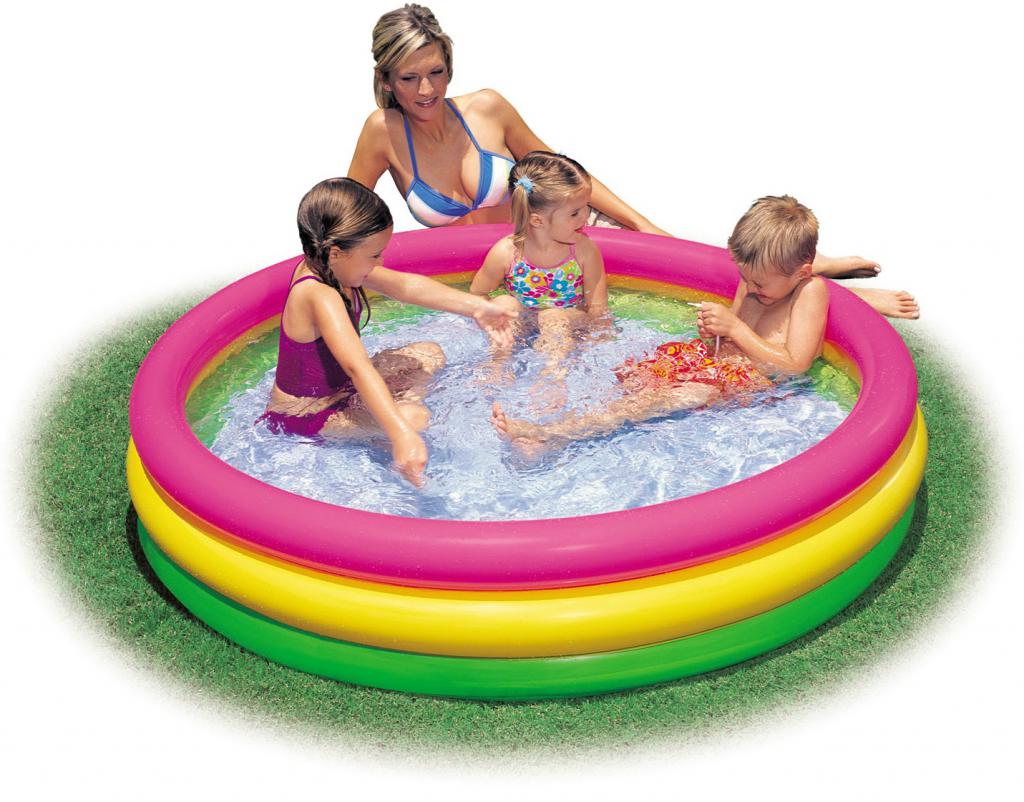 Simple inflatable pool